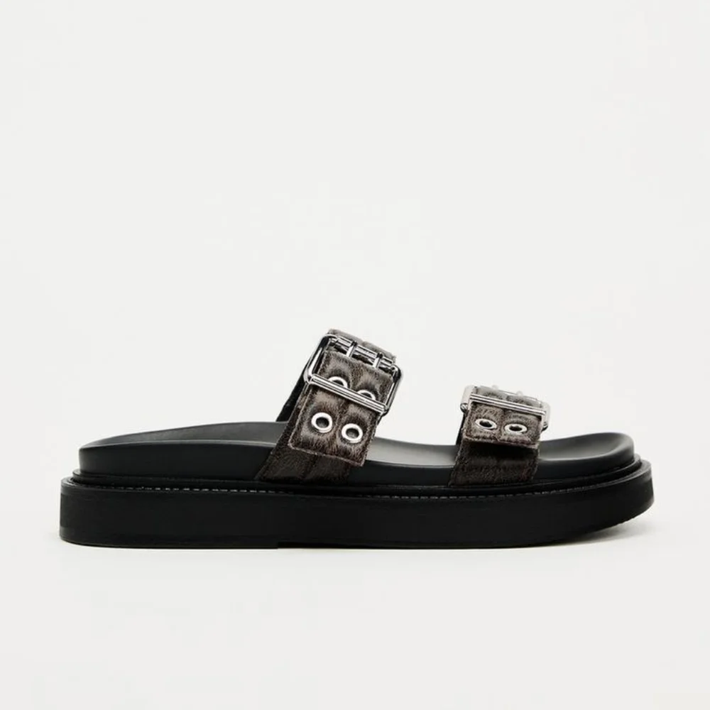 ZARA METAL APPLIQUE FLAT SANDALS NWT - Picture 2 of 7